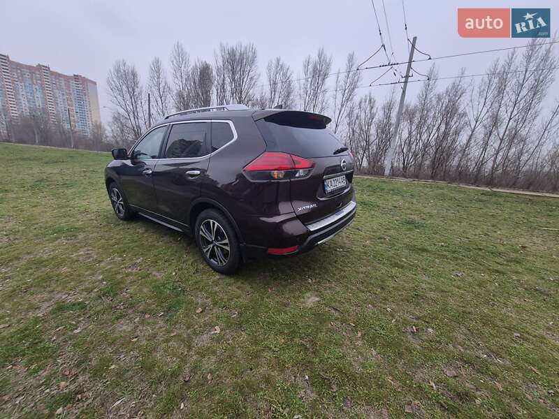 Внедорожник / Кроссовер Nissan X-Trail 2019 в Киеве