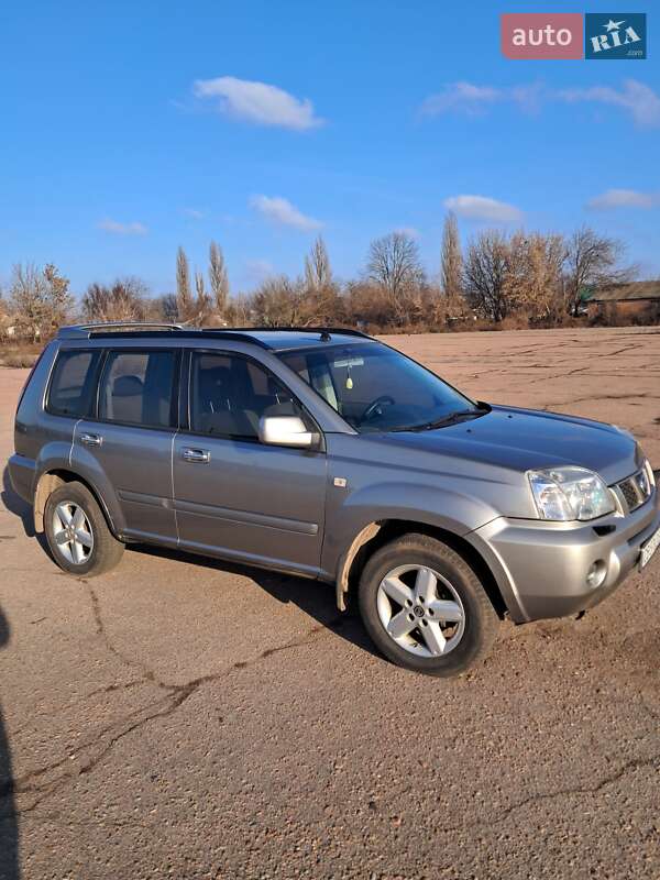 Внедорожник / Кроссовер Nissan X-Trail 2005 в Киеве
