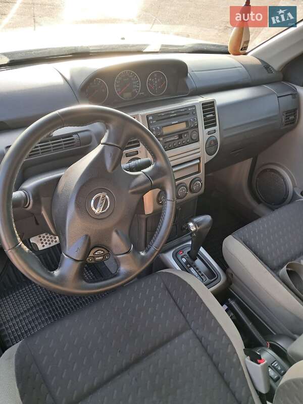 Внедорожник / Кроссовер Nissan X-Trail 2005 в Киеве