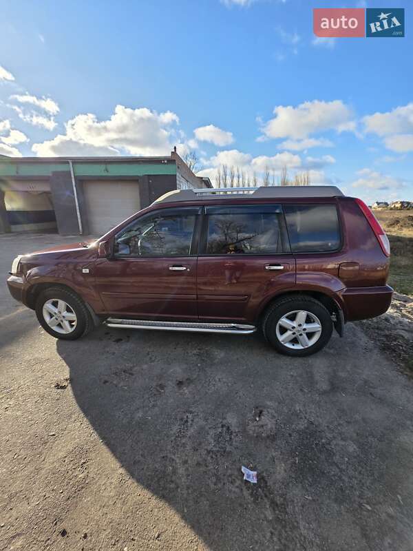 Внедорожник / Кроссовер Nissan X-Trail 2006 в Сумах