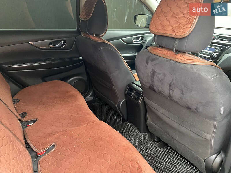 Позашляховик / Кросовер Nissan X-Trail 2016 в Ставищі