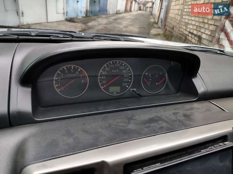 Позашляховик / Кросовер Nissan X-Trail 2003 в Києві