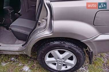 Внедорожник / Кроссовер Nissan X-Trail 2003 в Чигирине