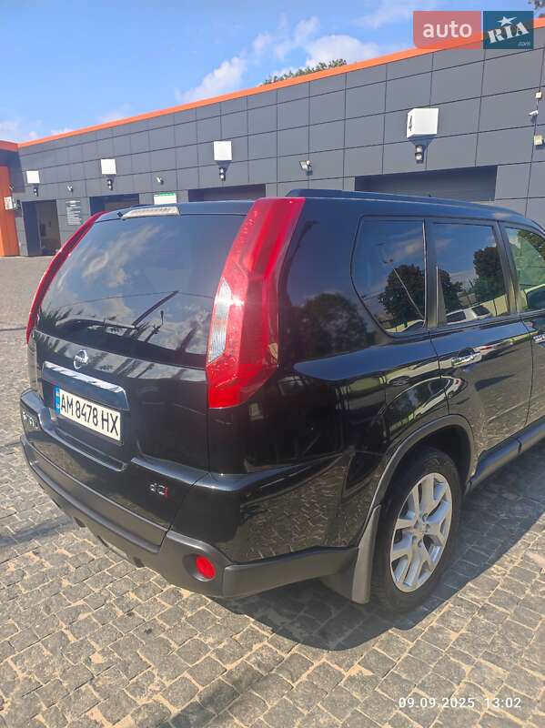 Позашляховик / Кросовер Nissan X-Trail 2014 в Коростишеві