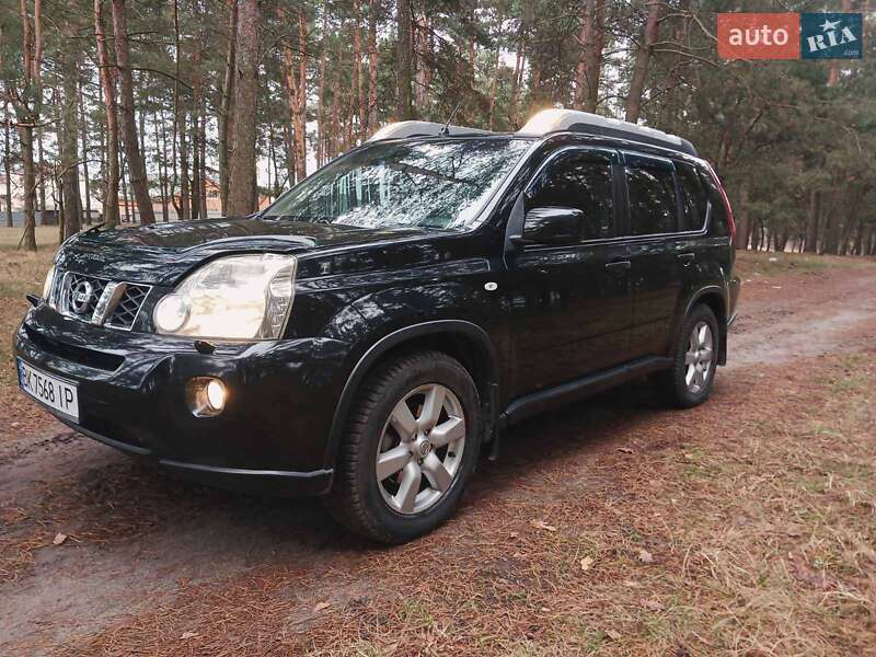 Позашляховик / Кросовер Nissan X-Trail 2008 в Вараші