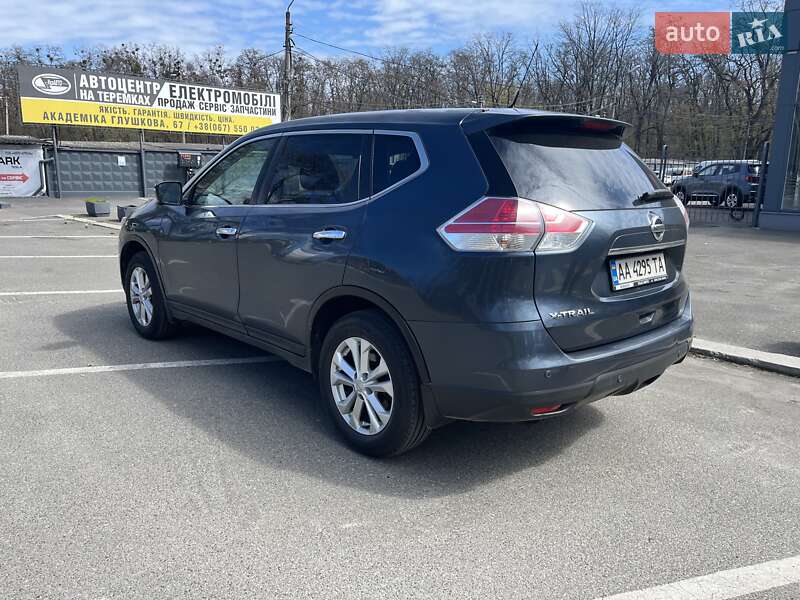 Позашляховик / Кросовер Nissan X-Trail 2017 в Києві