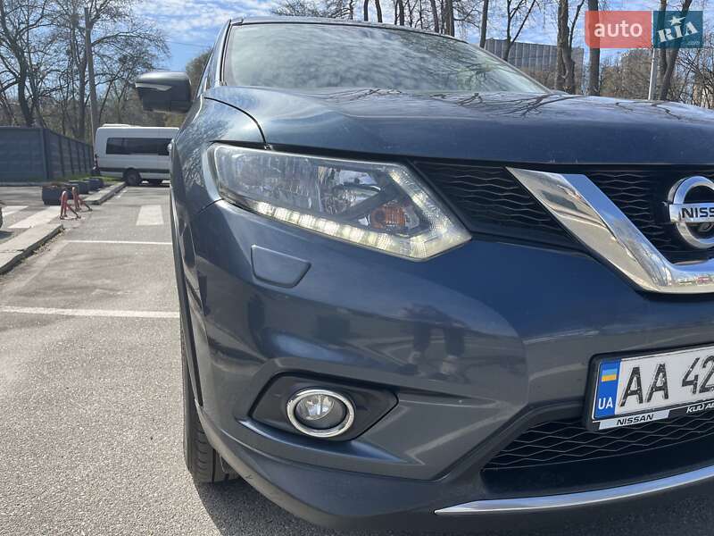 Позашляховик / Кросовер Nissan X-Trail 2017 в Києві