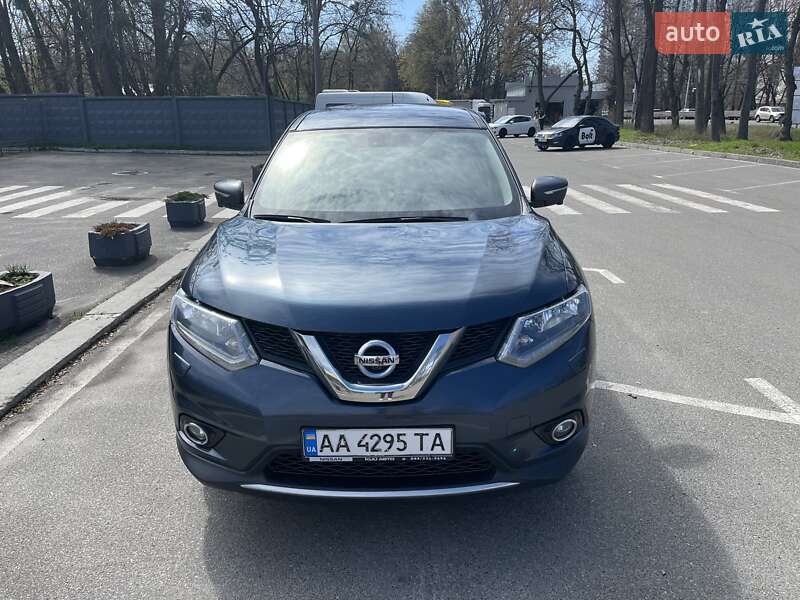 Позашляховик / Кросовер Nissan X-Trail 2017 в Києві