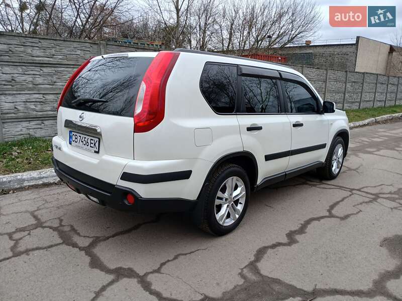 Позашляховик / Кросовер Nissan X-Trail 2011 в Києві