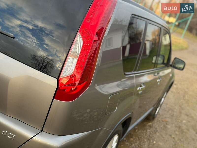 Позашляховик / Кросовер Nissan X-Trail 2012 в Долині