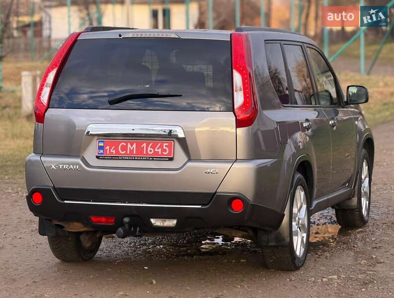 Позашляховик / Кросовер Nissan X-Trail 2012 в Долині