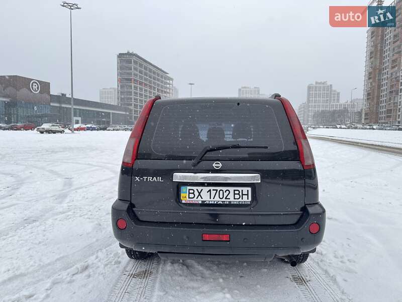 Позашляховик / Кросовер Nissan X-Trail 2005 в Києві