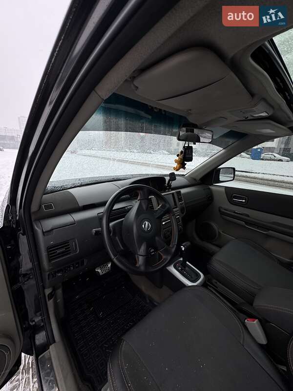 Позашляховик / Кросовер Nissan X-Trail 2005 в Києві