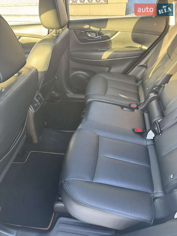 Позашляховик / Кросовер Nissan X-Trail 2018 в Києві