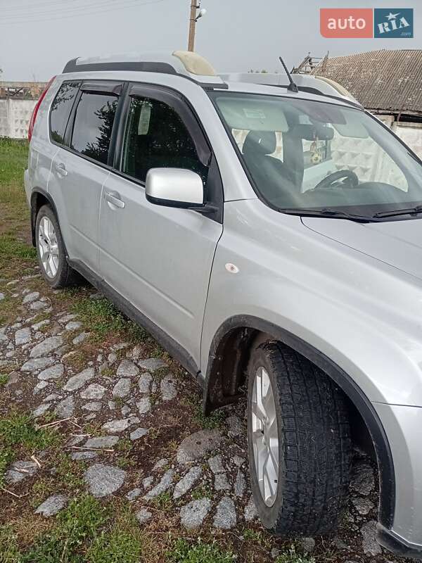 Внедорожник / Кроссовер Nissan X-Trail 2011 в Староконстантинове
