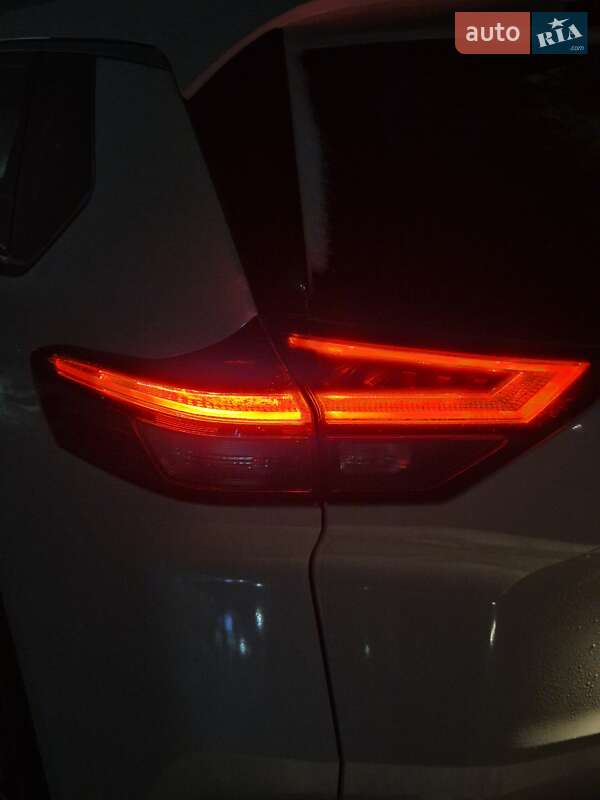 Внедорожник / Кроссовер Nissan X-Trail 2023 в Чернигове