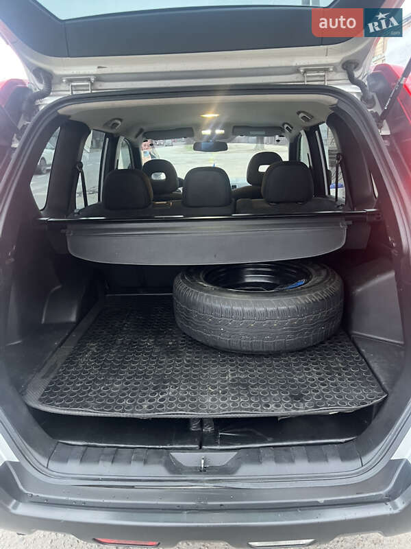 Внедорожник / Кроссовер Nissan X-Trail 2011 в Днепре