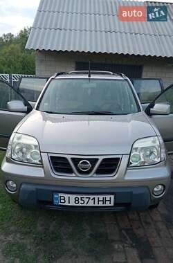 Внедорожник / Кроссовер Nissan X-Trail 2003 в Решетиловке