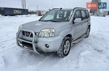 Внедорожник / Кроссовер Nissan X-Trail 2004 в Киеве