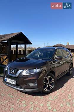 Внедорожник / Кроссовер Nissan X-Trail 2017 в Николаеве