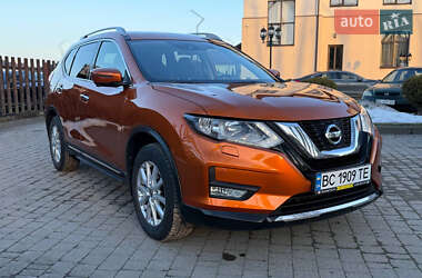 Внедорожник / Кроссовер Nissan X-Trail 2018 в Стрые