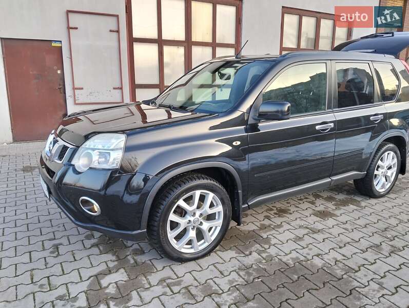Внедорожник / Кроссовер Nissan X-Trail 2010 в Хмельницком