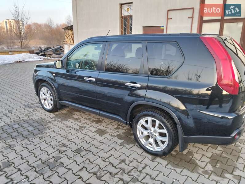 Внедорожник / Кроссовер Nissan X-Trail 2010 в Хмельницком