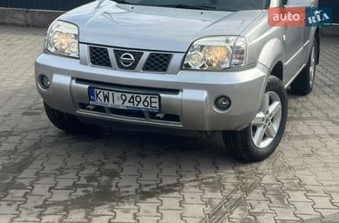 Внедорожник / Кроссовер Nissan X-Trail 2003 в Сколе