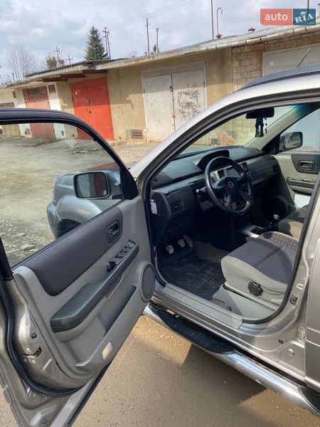 Внедорожник / Кроссовер Nissan X-Trail 2004 в Стрые