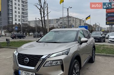 Внедорожник / Кроссовер Nissan X-Trail 2023 в Ивано-Франковске