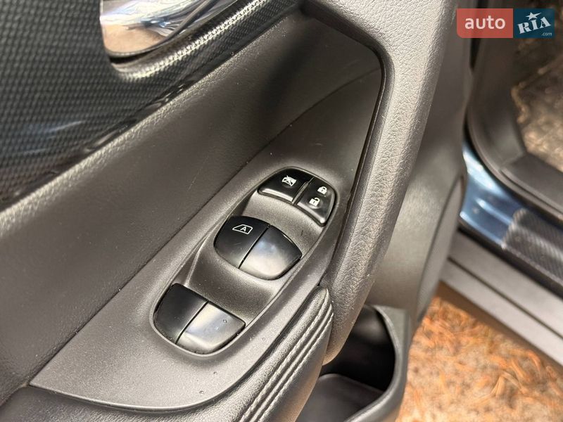 Внедорожник / Кроссовер Nissan X-Trail 2016 в Ахтырке