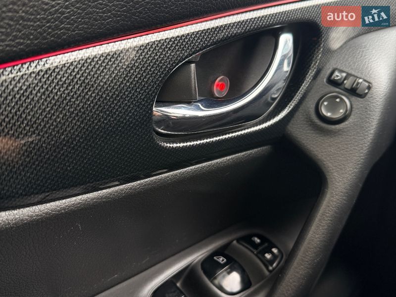 Внедорожник / Кроссовер Nissan X-Trail 2015 в Кропивницком