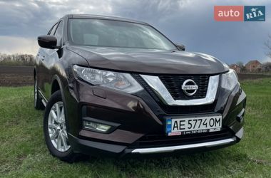 Позашляховик / Кросовер Nissan X-Trail 2020 в Синельниковому
