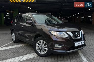 Внедорожник / Кроссовер Nissan X-Trail 2017 в Киеве