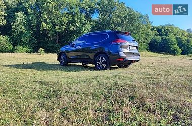 Внедорожник / Кроссовер Nissan X-Trail 2017 в Виннице