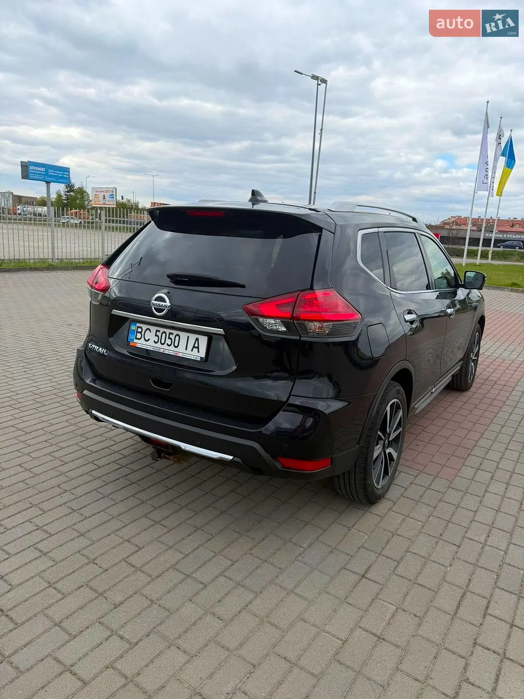 Nissan X-Trail 2017 VIN JN1JFAT32U0100550 фото оголошення 4 з 54