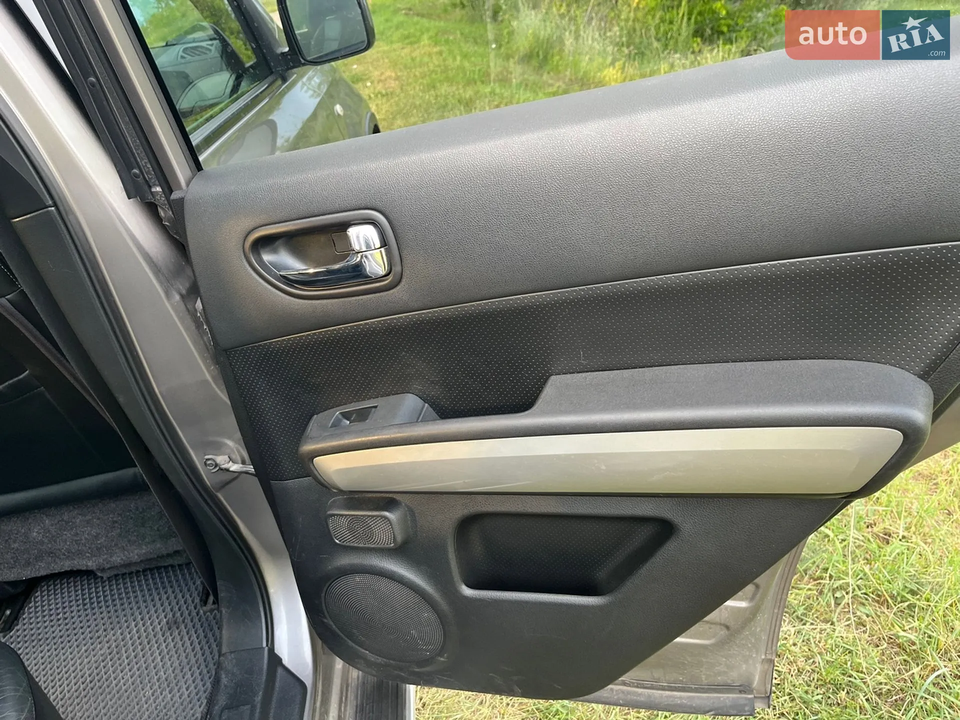 2010 Nissan X-Trail - мініатюра 21
