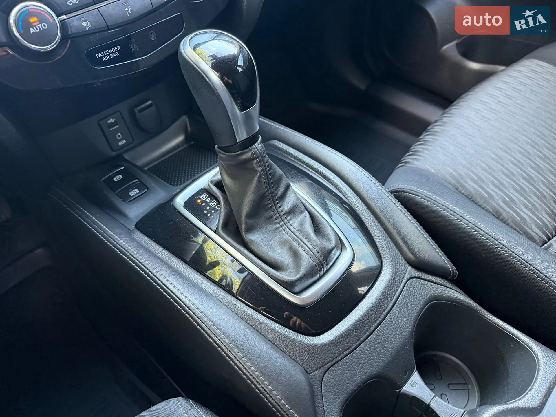 2020 Nissan X-Trail - мініатюра 25