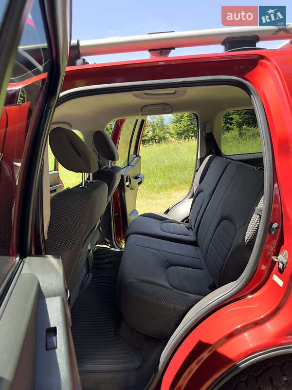 Позашляховик / Кросовер Nissan Xterra 2012 в Косові
