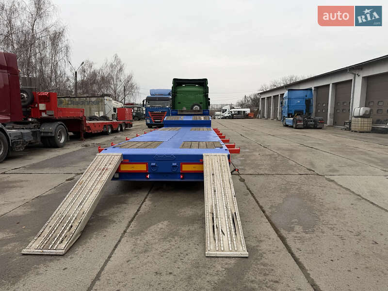 Низкорамная платформа Nooteboom OSD 2006 в Черновцах