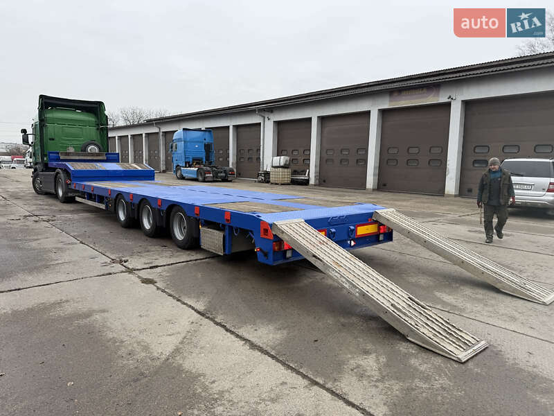 Низкорамная платформа Nooteboom OSD 2006 в Черновцах