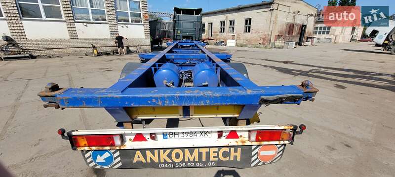 Контейнеровоз полуприцеп Novatrail NTL 1996 в Одессе