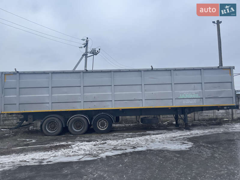 Зерновоз - напівпричіп Novatrail SKI 2001 в Миргороді