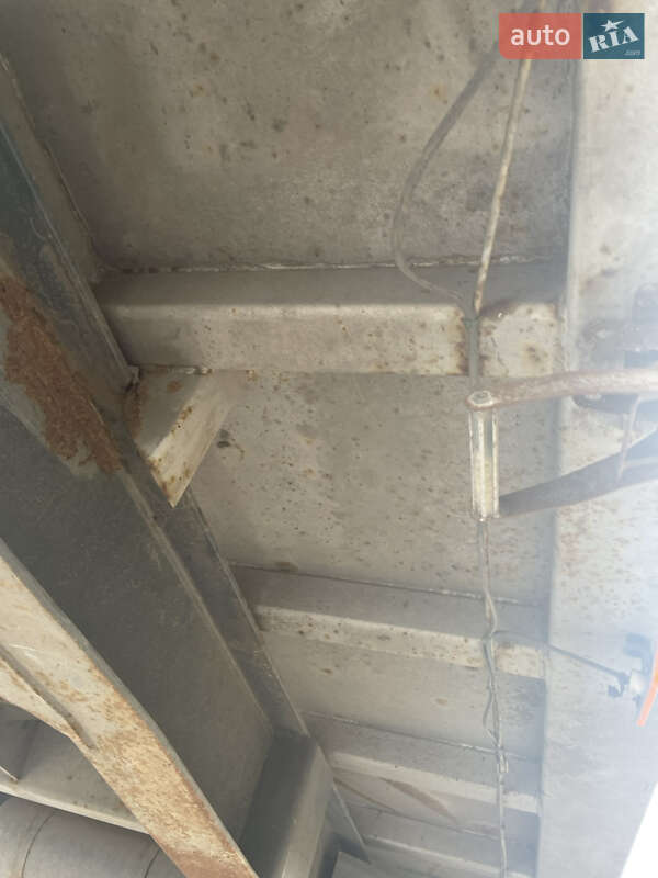 Зерновоз - напівпричіп Novatrail SKI 2001 в Миргороді