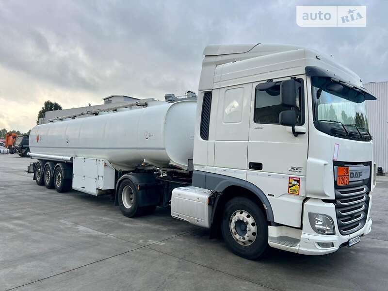 Цистерна напівпричіп NUOVA Ma.Na.Ro. 2010 в Києві