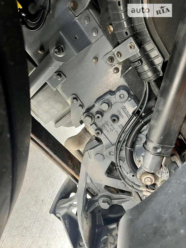 Цистерна напівпричіп NUOVA Ma.Na.Ro. 2010 в Києві