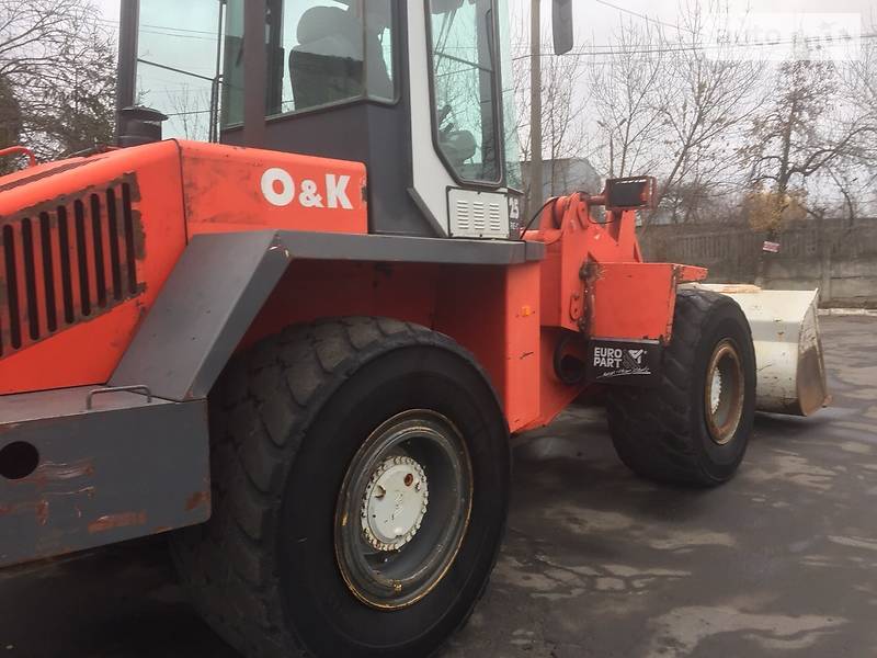 Фронтальні навантажувачі O&K L 1999 в Хмельницькому
