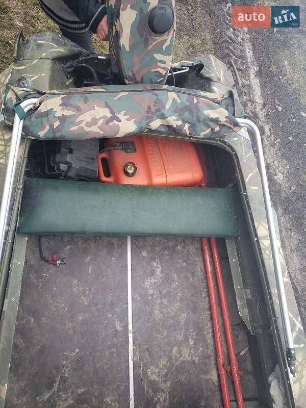 Човен Обь М 1978 в Києві