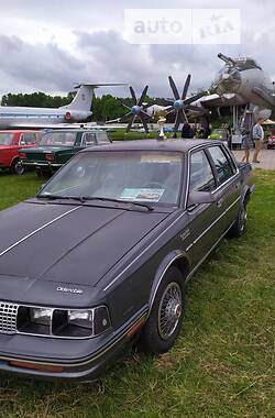 Седан Oldsmobile Cutlass Ciera 1985 в 