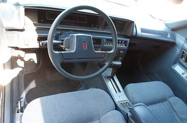 Седан Oldsmobile Cutlass 1993 в 